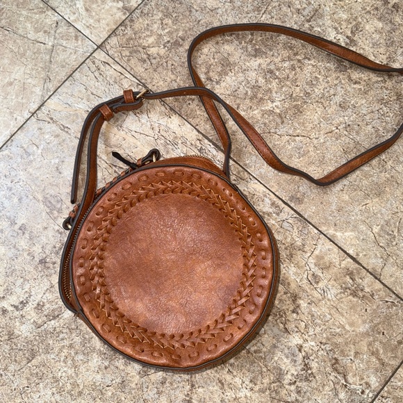 Sole Society Tan Round Crossbody Bag - Picture 1 of 4